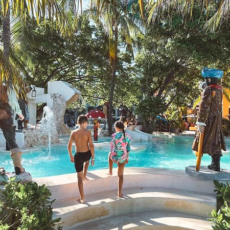 Oasis Palm Hotel Cancún Buitenkant foto