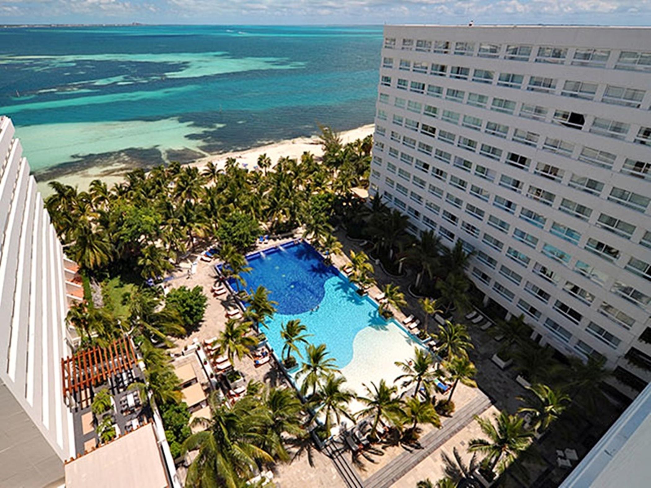 Oasis Palm Hotel Cancún Buitenkant foto