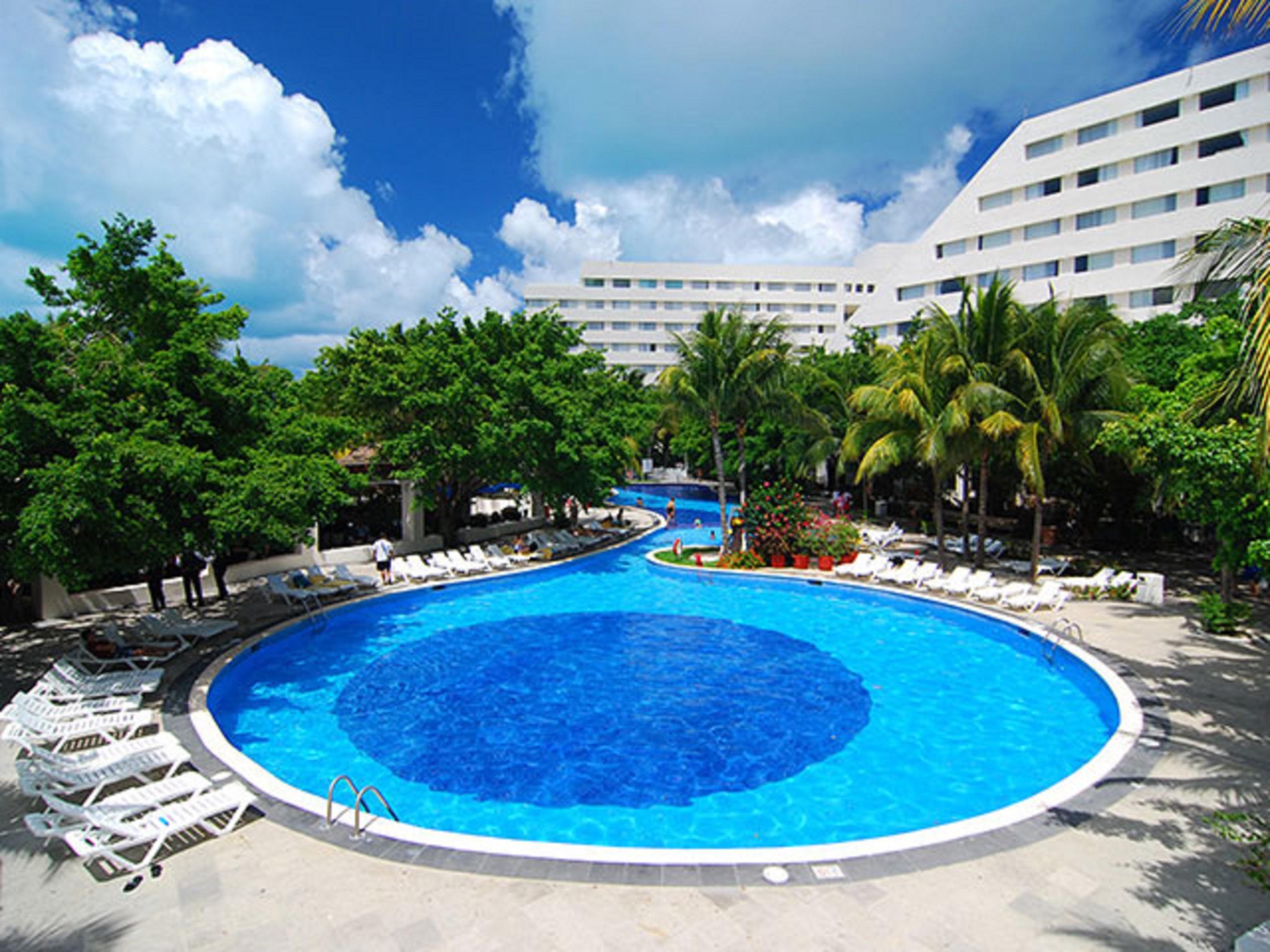 Oasis Palm Hotel Cancún Buitenkant foto