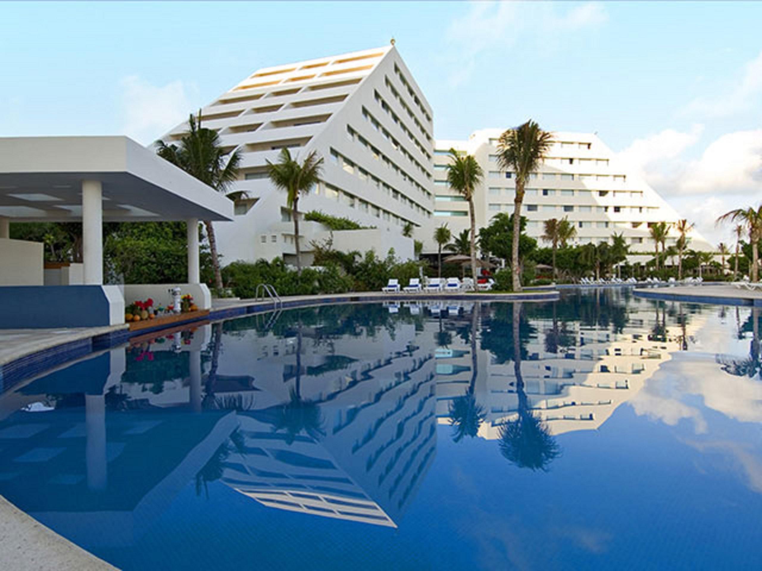 Oasis Palm Hotel Cancún Buitenkant foto