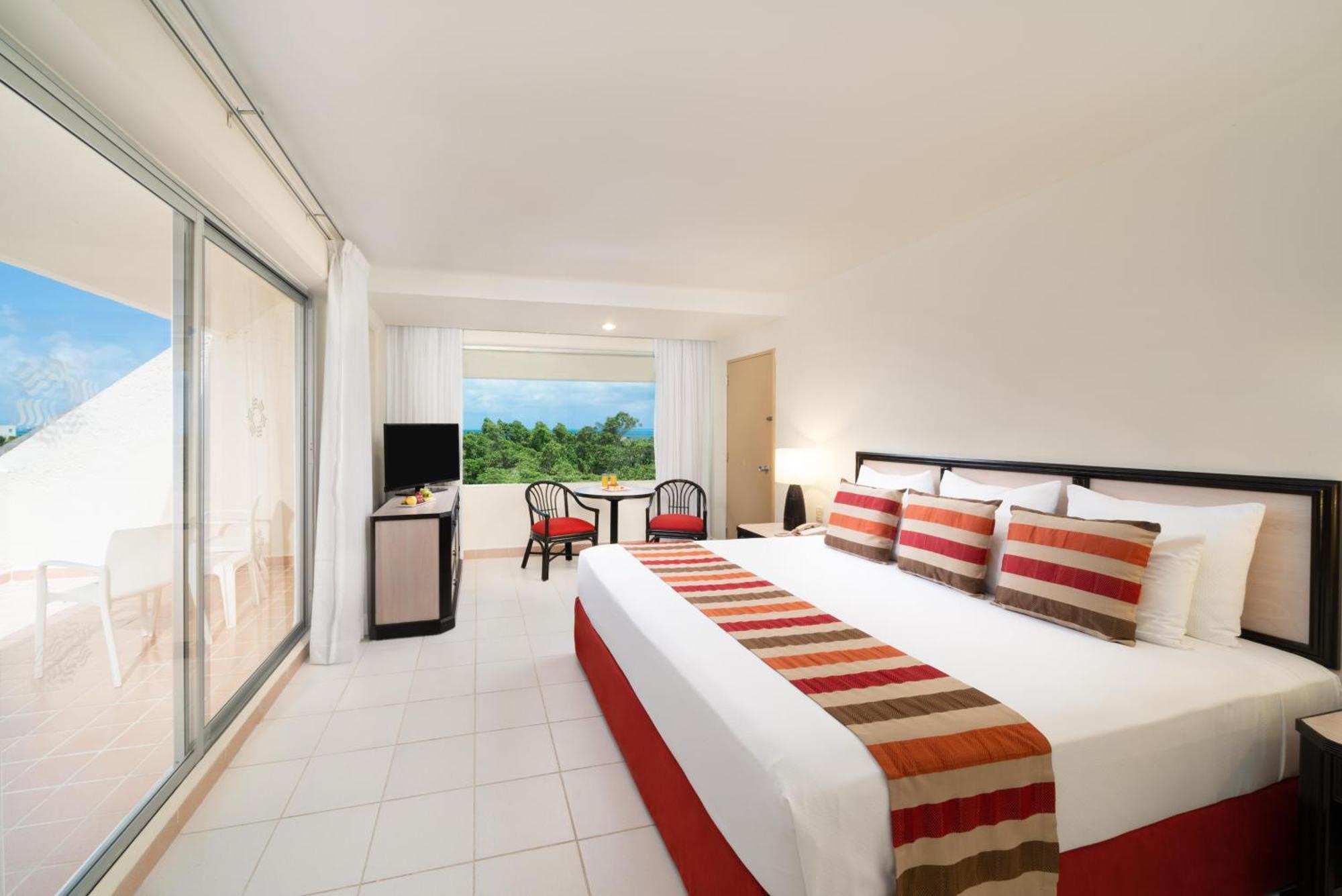 Oasis Palm Hotel Cancún Buitenkant foto