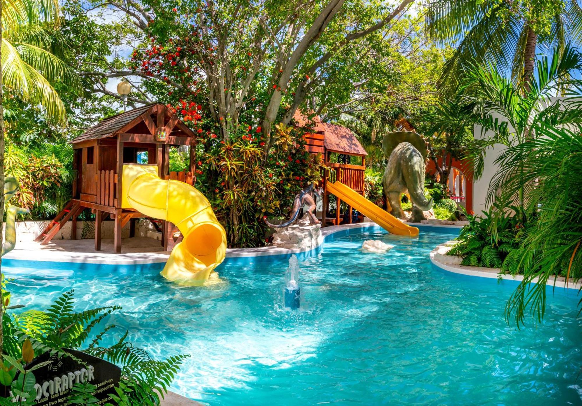 Oasis Palm Hotel Cancún Buitenkant foto