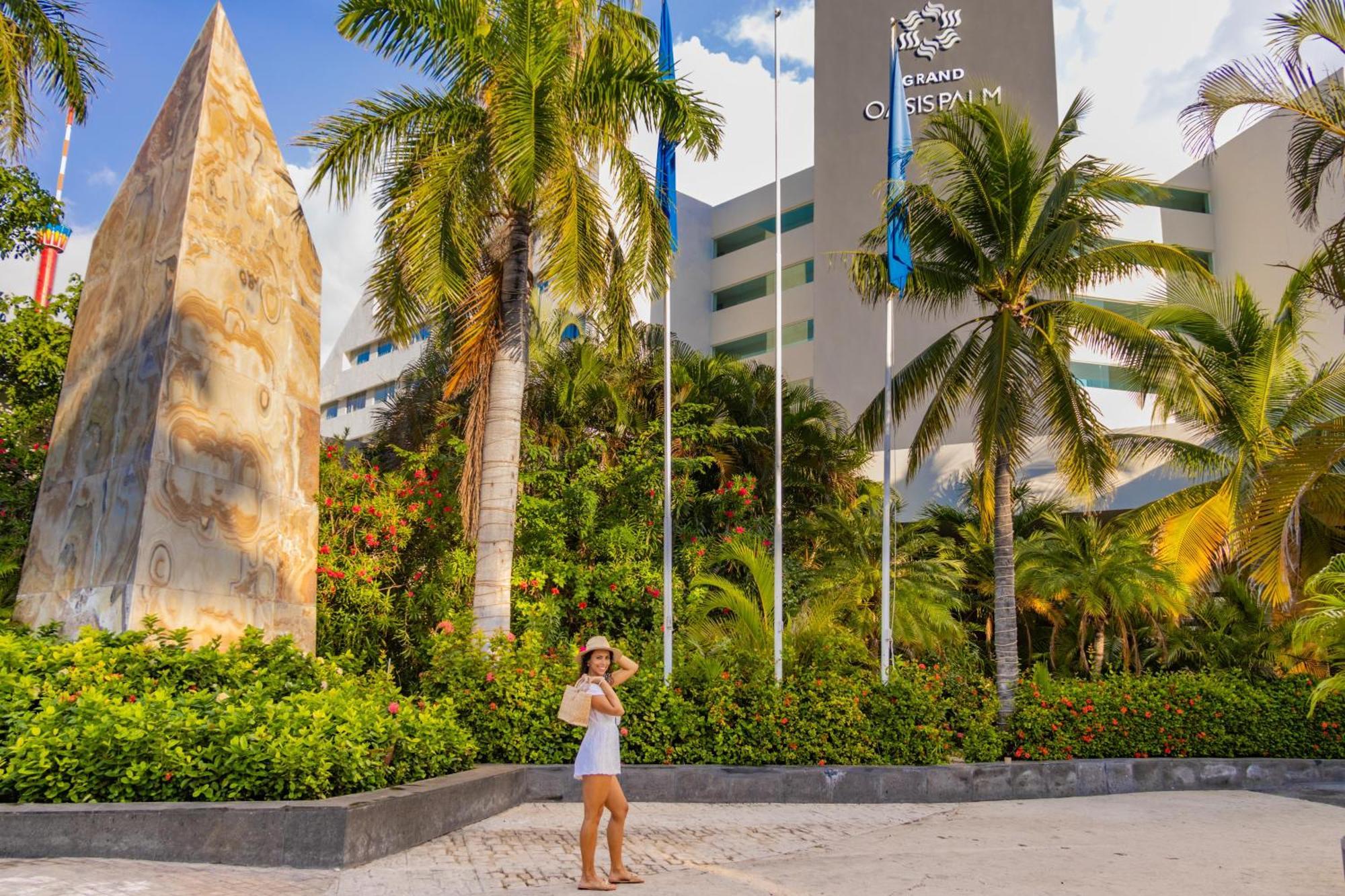 Oasis Palm Hotel Cancún Buitenkant foto